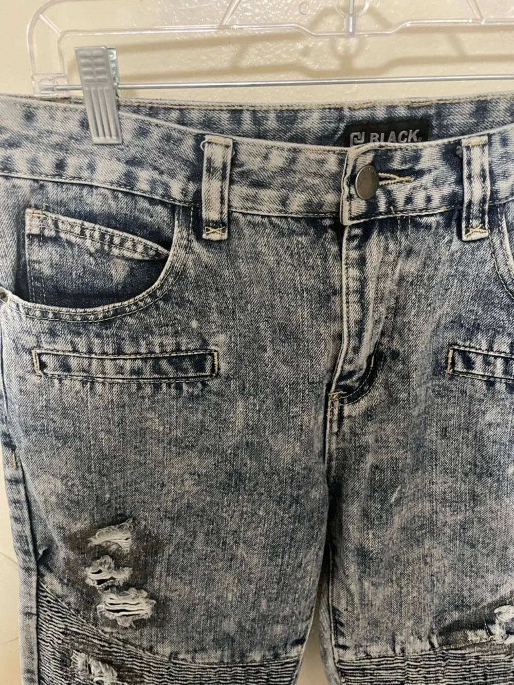 ✨Men’s Buckle Black Premier Distressed Denim Shorts Size 32